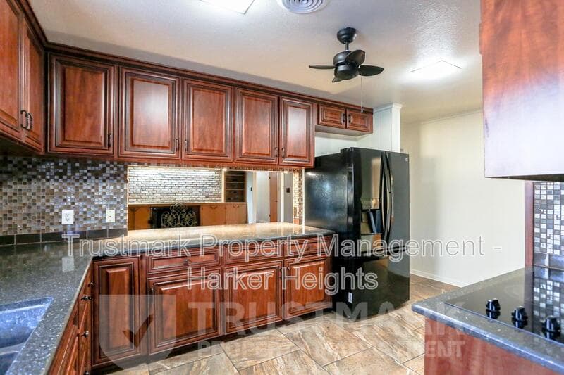 Harker Heights House: 101 Highland Oaks Drive