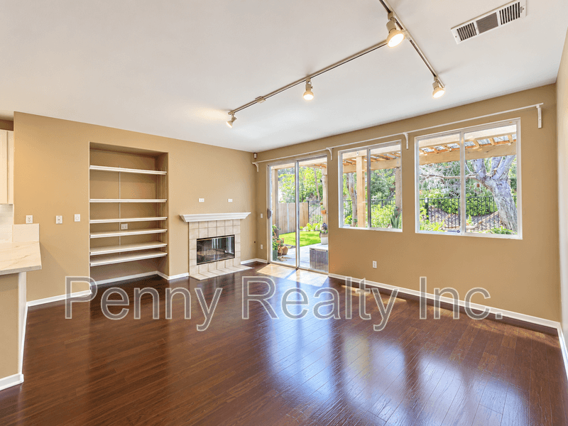 San Diego House: 4907 Wheelhouse Dr.