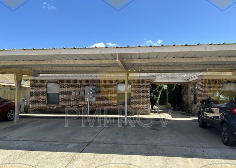 Alton Condo: 3114 E Diamondhead Ave