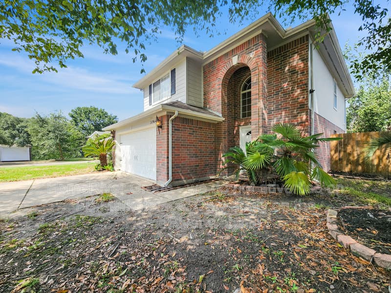 Kingwood House: 26986 Crown Haven Dr