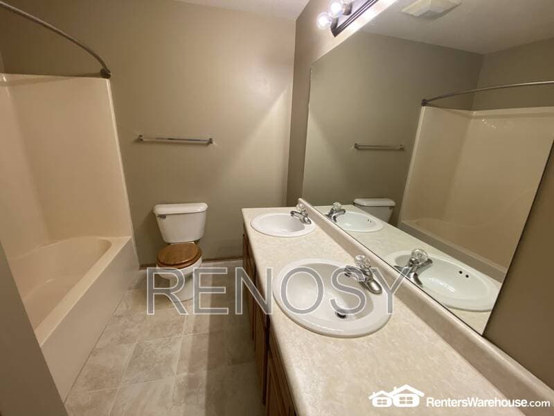 Norwalk House: 737 Kitterman Circle