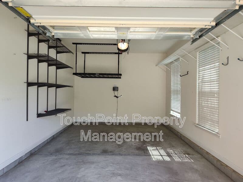 Charlotte House: 8611 Burnside Ln