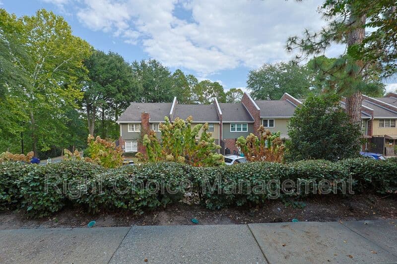 Columbus Condo: 6101 River Rd