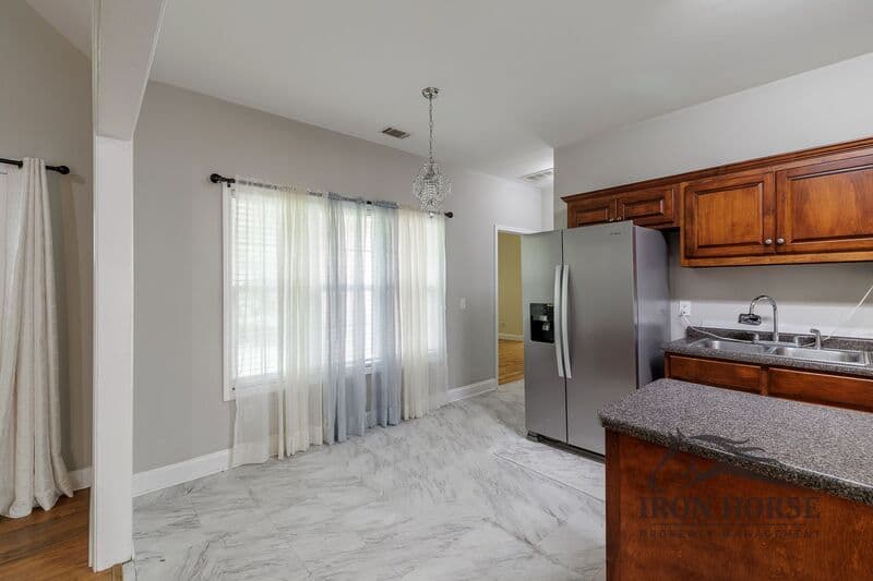 Athens House: 411 Timber Creek Dr