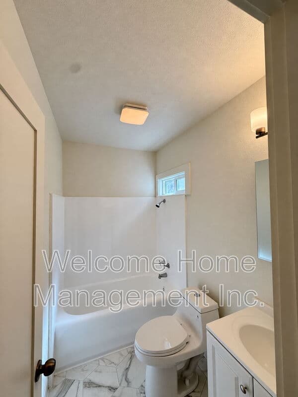 Berkeley Condo: 1538 Berkeley Way