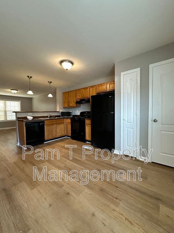 Savannah House: 1308 Dieter St