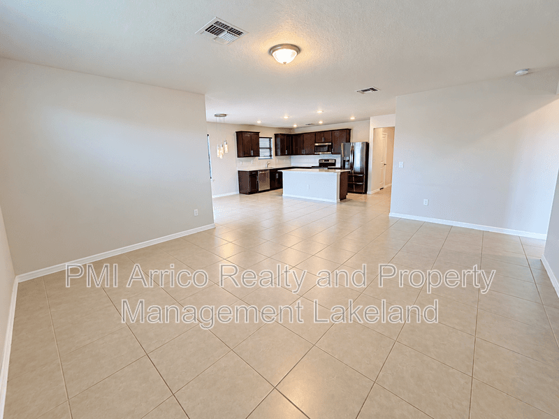 Lakeland House: 5414 Keaton Springs Drive