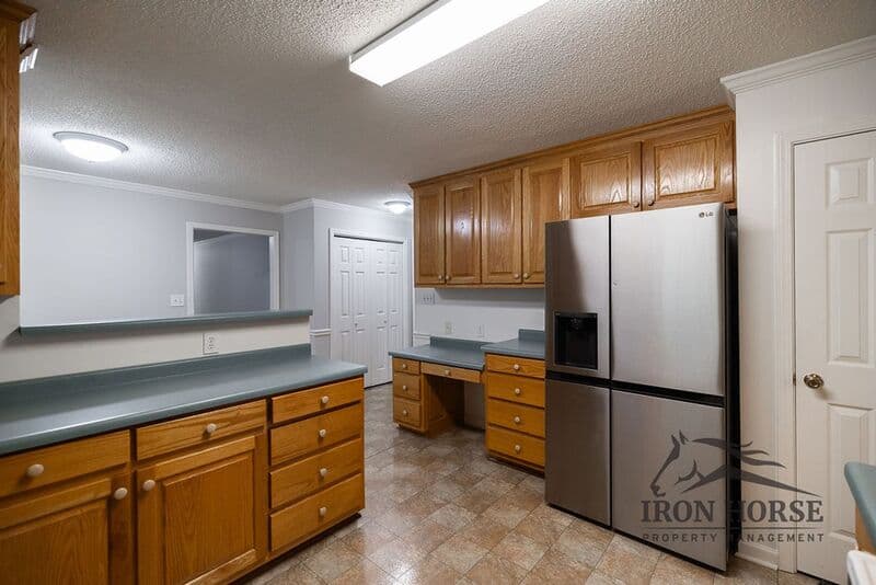 Athens House: 8671 Macon Hwy