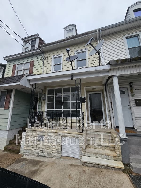 Shenandoah House: 419 West Lloyd Street