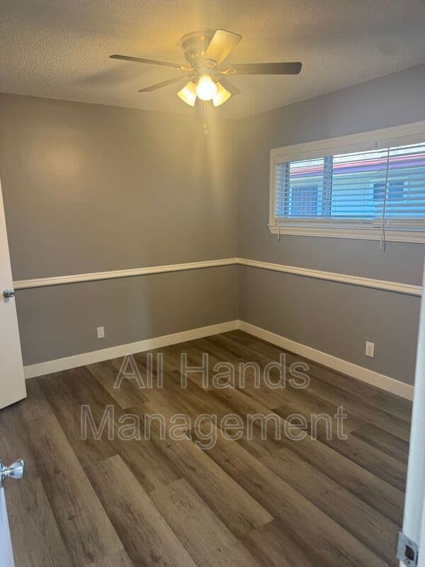 Long Beach Condo: 231 Loma Avenue