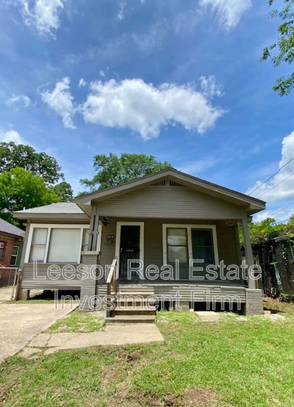 Shreveport House: 1416 Natalie Street