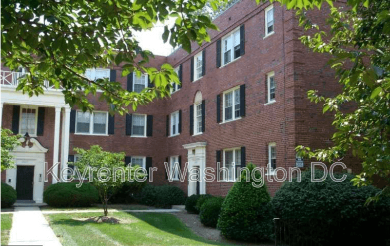 Washington Condo: 3805 W St, SE