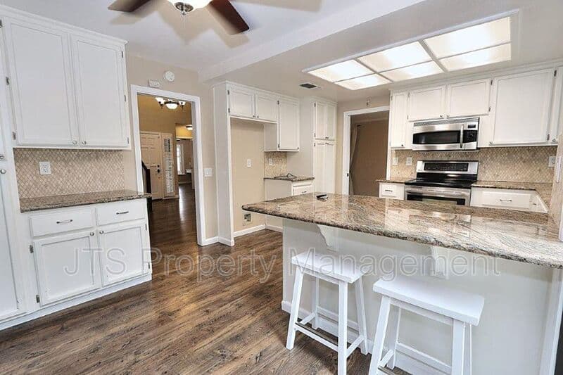 Gold River House: 2173 Roaring Camp Drive