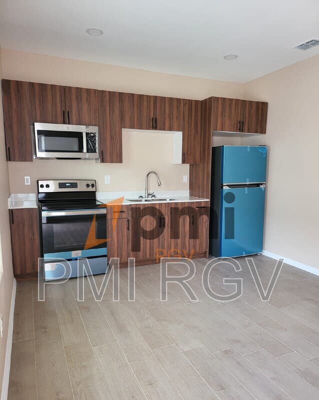 Edinburg Condo: 3101 W Kenwood St