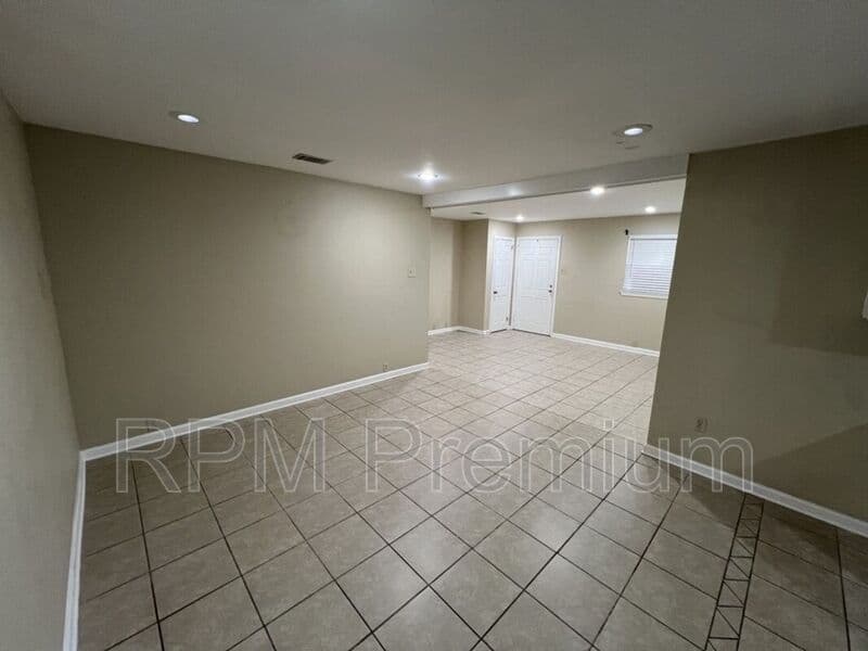 Baton Rouge House: 3280 Crestaire Dr