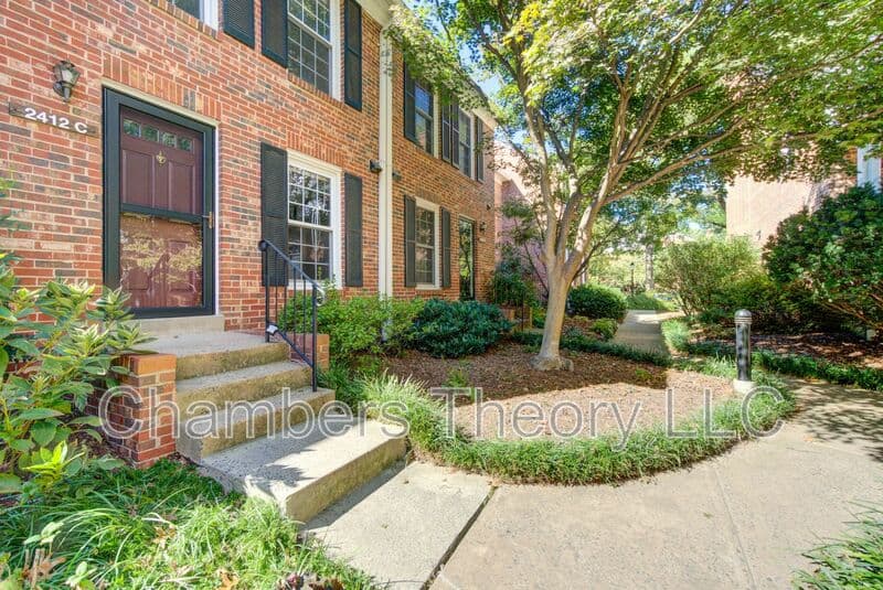 Arlington Condo: 2412 S. Walter Reed Dr