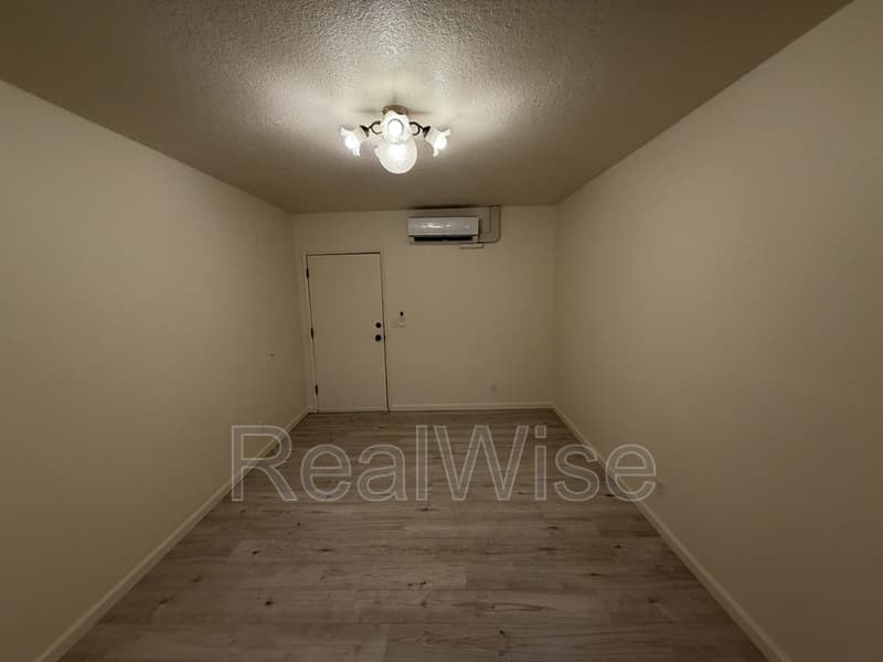 Glendale Condo: 552 Pacific Ave