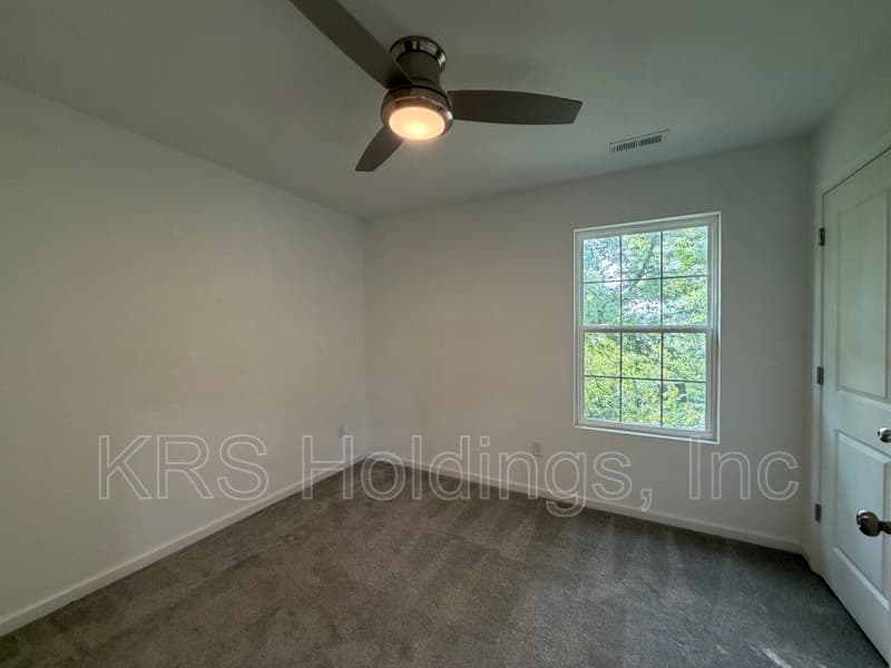 Norfolk House: 1010 Joyce Street