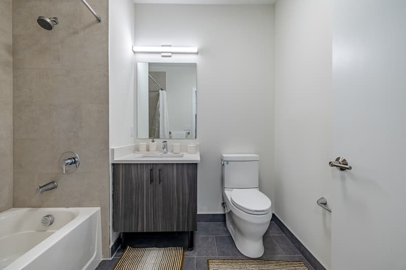 Orange Condo: 72 S Essex Ave, City of Orange, NJ 07050 - 613