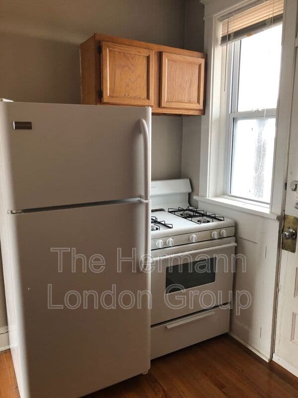 Saint Louis Condo: 3300-3308 Russell Blvd