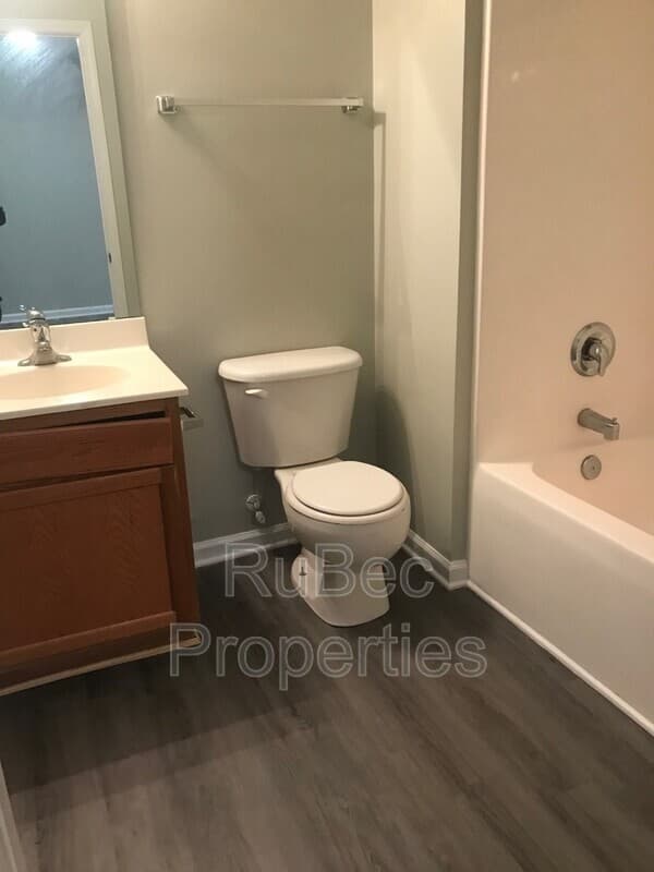 Charlotte Townhome: 5427 Eneida Sue Dr