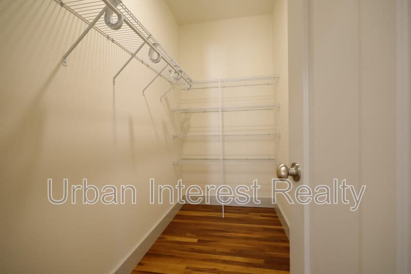 Freeport Townhome: 47 Palm Street