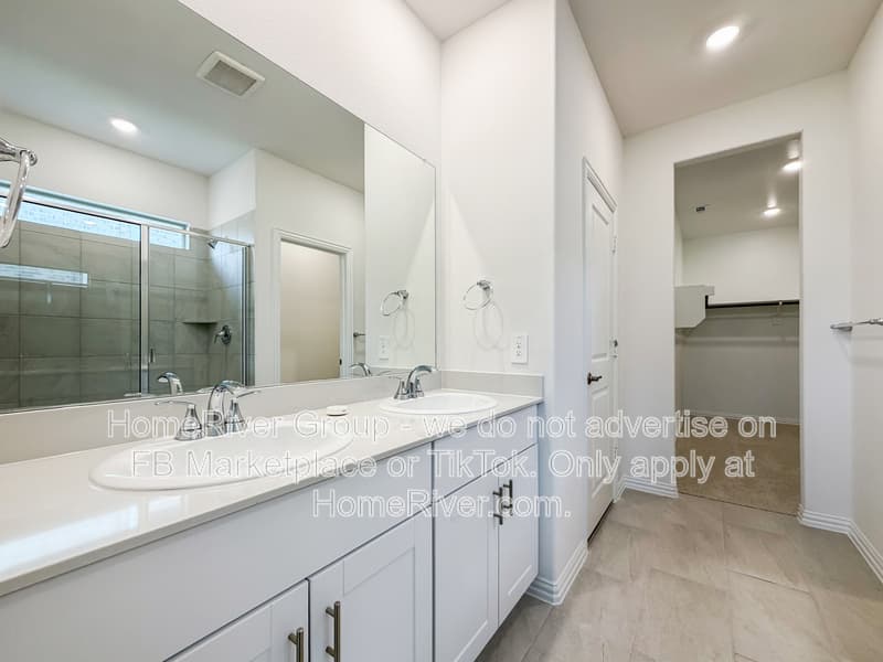 Mckinney House: 404 Dorothy Dr