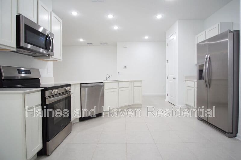 Haines City House: 3004 Chicago Ave