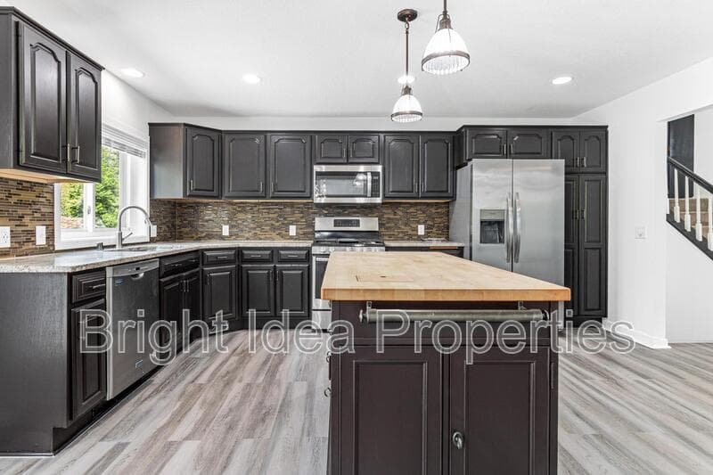 Woodbury House: 1716 Evergreen Drive