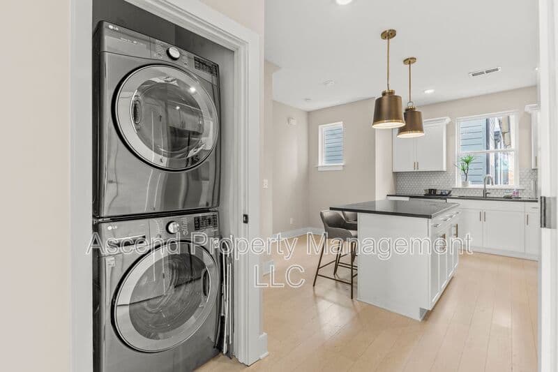 Chattanooga Townhome: 3155 Saint Elmo Avenue