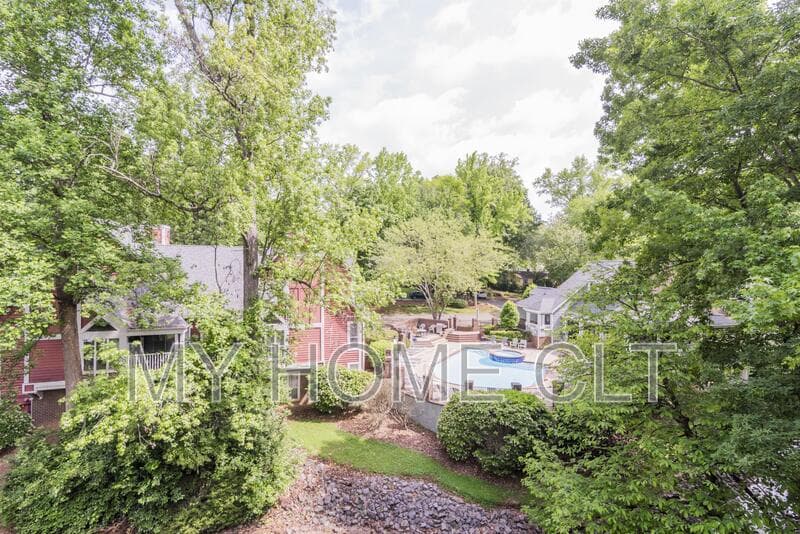 Charlotte Condo: 2516 Cranbrook Lane #11