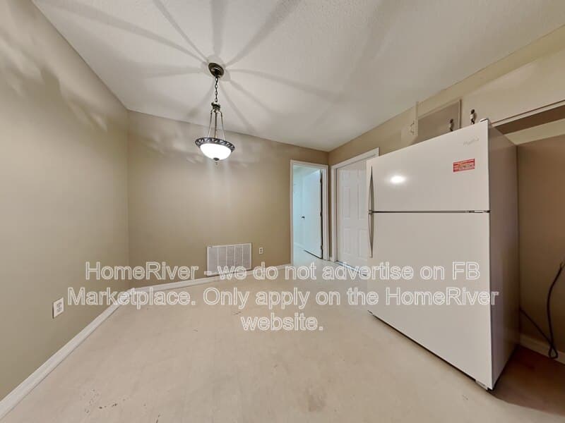 Ocala House: 1 Juniper Track Dr