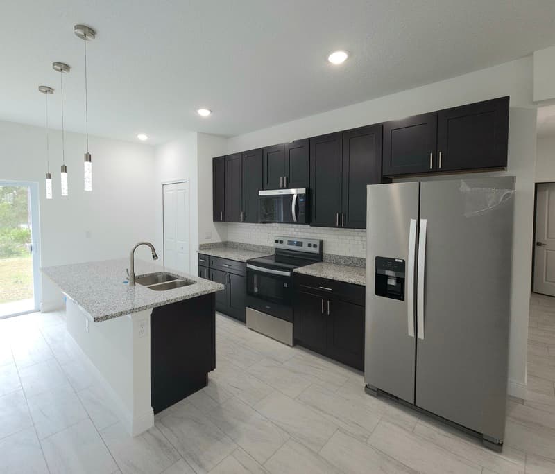 Citrus Springs House: 1604 W Delores Dr
