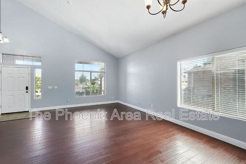 San Tan Valley House: 2669 W Quick Draw Way