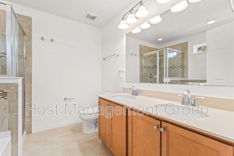 Windermere Townhome: 13701 Beckman Dr.