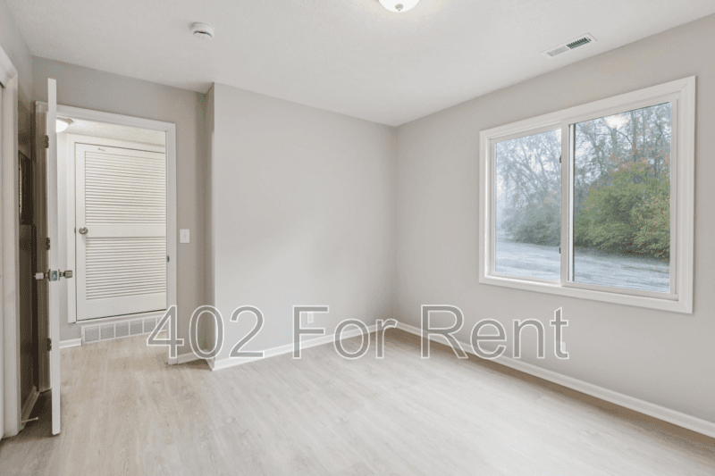 Omaha Condo: 8005 South 48th Avenue - 2