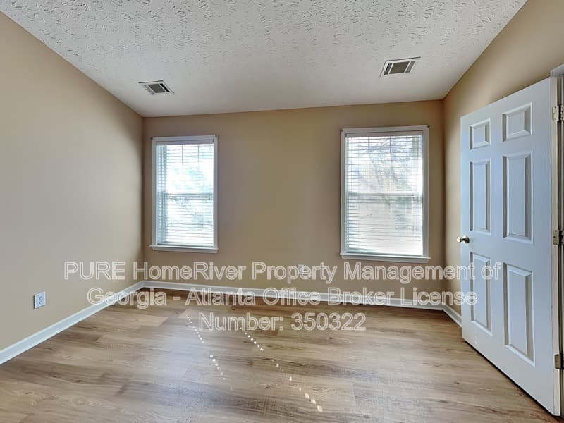 Alpharetta House: 1155 Winthrope Chase Dr