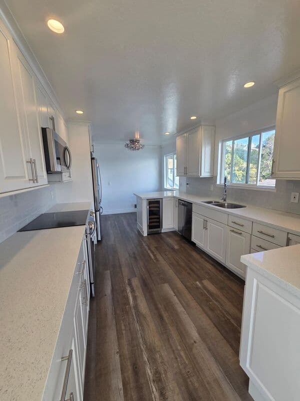 Greenbrae Condo: 827 S. Eliseo Dr.