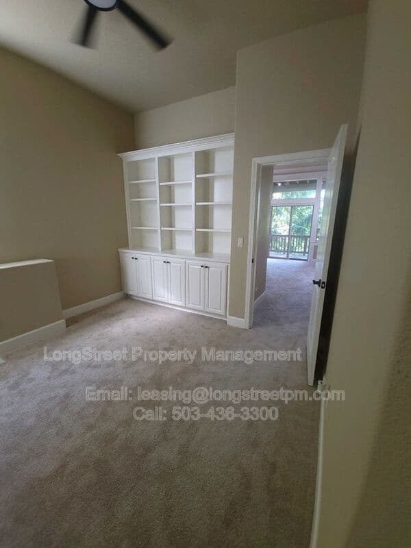Portland House: 9739 NW Henry Ct