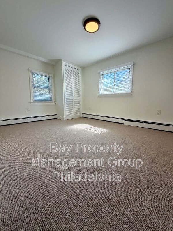 Blue Bell House: 1014 Trewellyn Ave
