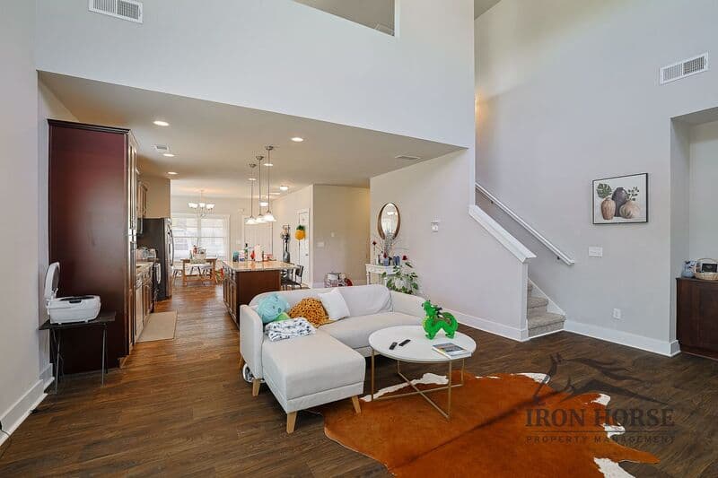 Athens House: 484 Park West Blvd