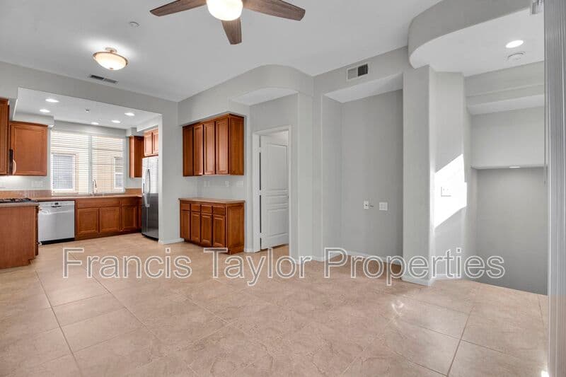 San Marcos House: 633 Kellogg Street