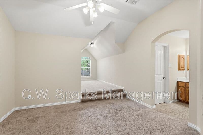 Dallas House: 6716 Prairie Flower Trail