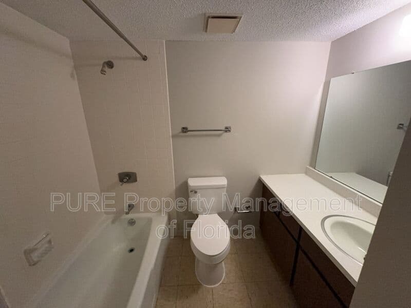 Ocala House: 549 Fairways Drive