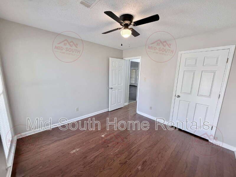 Cordova House: 8685 Sandy Hill Cove E.