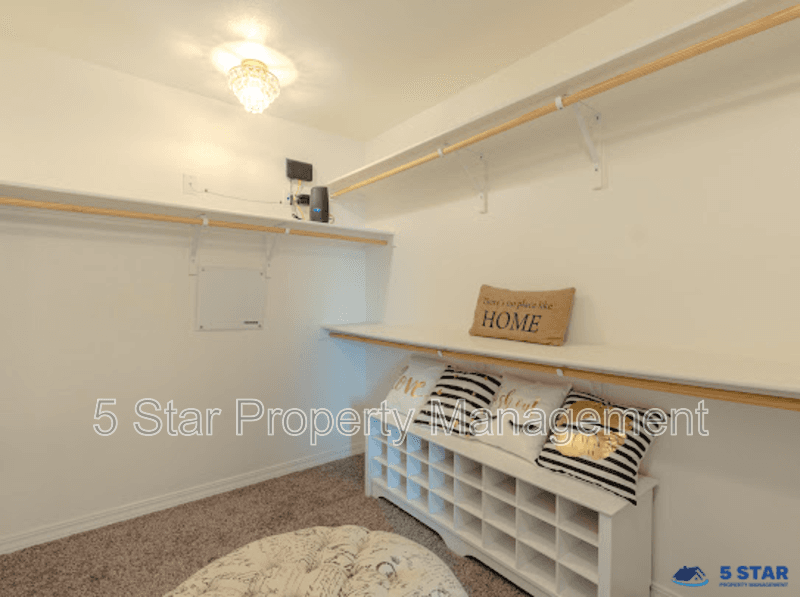 El Paso House: 2233 Mike Price Dr