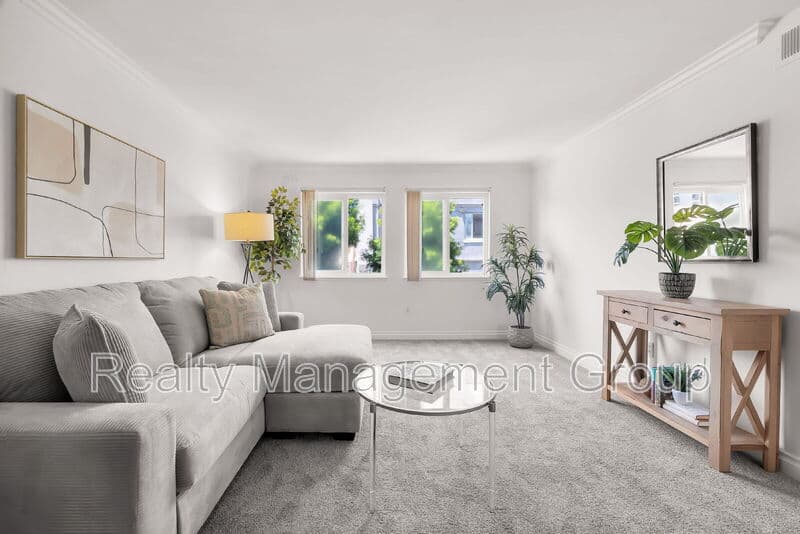 San Diego Condo: 1756 Essex Street