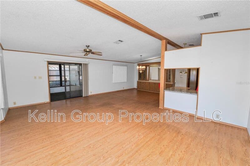 Lakeland House: 1706 Fox Hill Dr