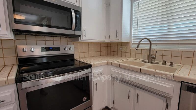 Torrance Condo: 22859 Nadine Circle