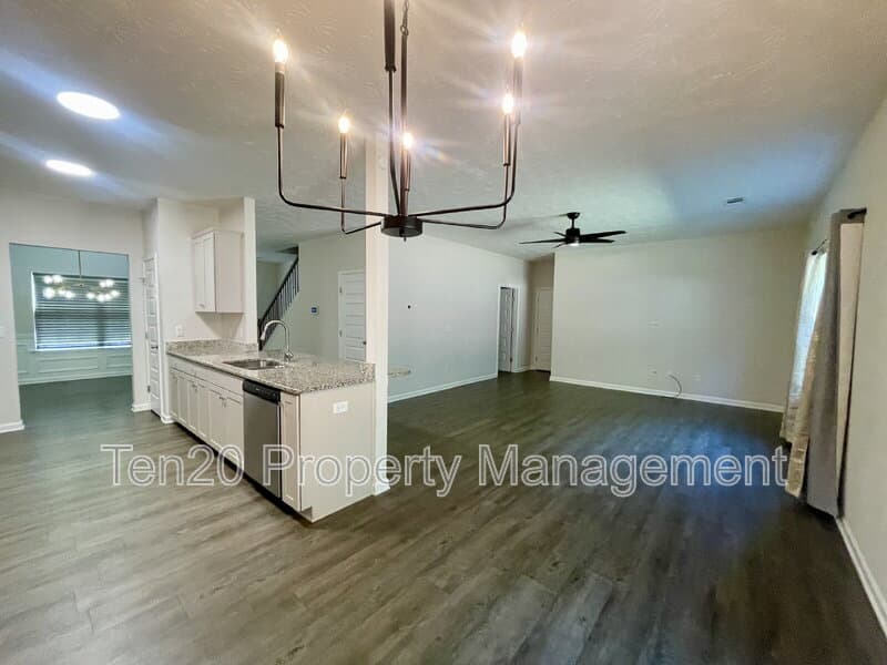 Phenix City House: 36 Willow Trace Dr